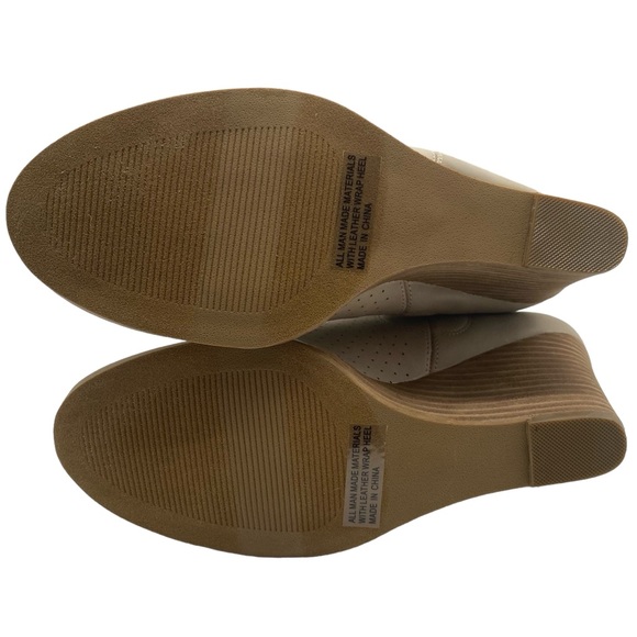 Dolce Vita Womens Booties Gerdy Beige Vegan Leather Ankle Wedge Neutral Casual - Picture 9 of 12